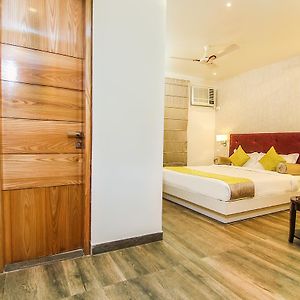 Hotel Gurveer Royal